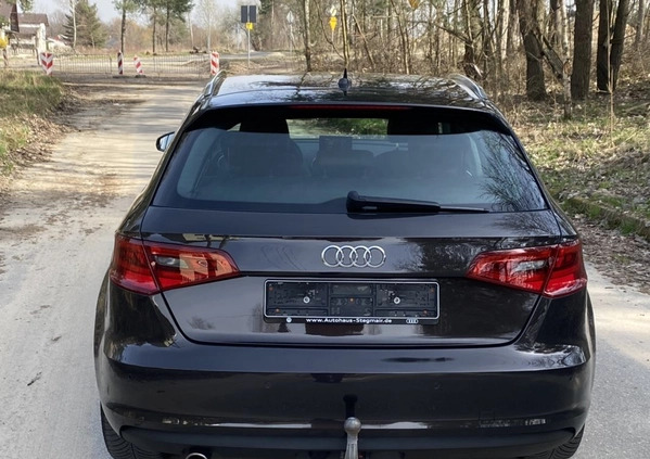 Audi A3 cena 48900 przebieg: 211000, rok produkcji 2013 z Poręba małe 254